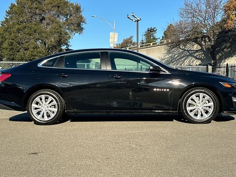 Used 2021 Chevrolet Malibu LT image 3