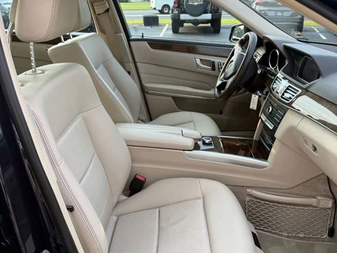 Used 2016 Mercedes-Benz E 350 4MATIC Sedan image 40