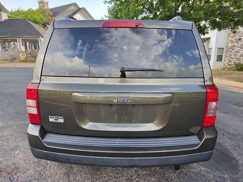 Used 2015 Jeep Patriot Sport w/ Power Value Group FWD image 6