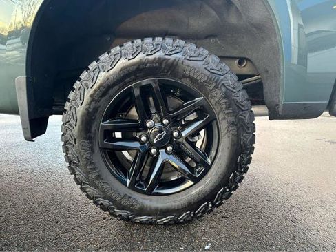 Used 2025 Chevrolet Silverado 1500 LT Trail Boss AWD/4WD image 4