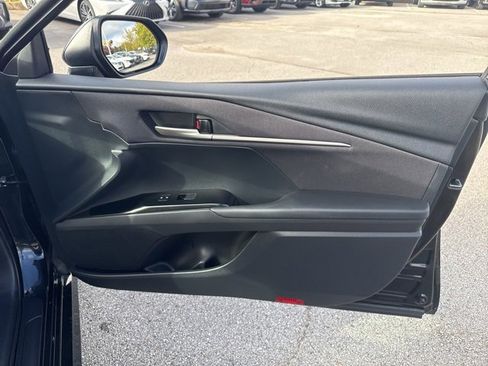 Used 2025 Toyota Camry LE image 8