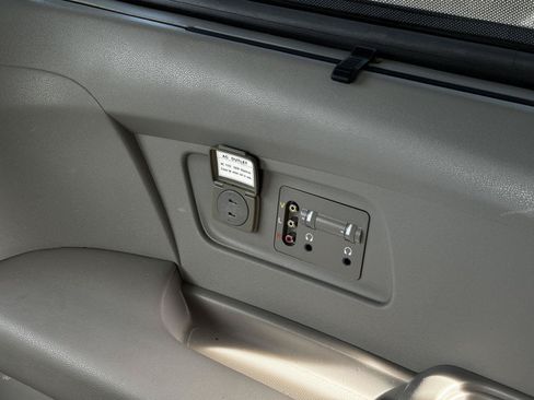 Used 2012 Honda Odyssey Touring Elite image 35