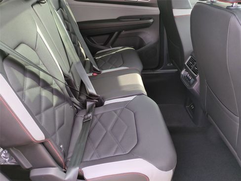 New 2026 Volkswagen Atlas Peak Edition image 19