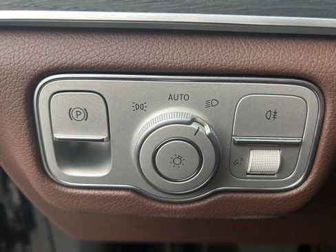 Used 2024 Mercedes-Benz GLE 350 4MATIC image 18