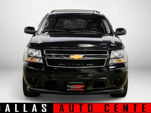 Used 2012 Chevrolet Avalanche LS image 2