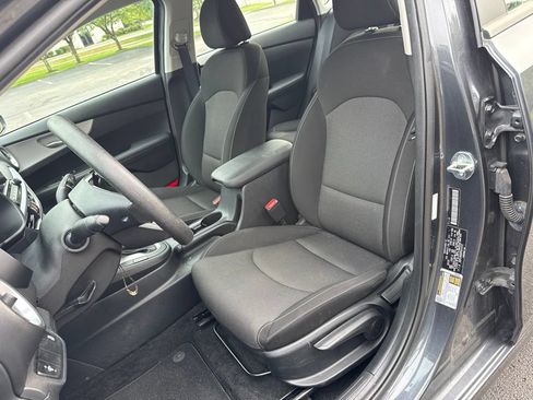Certified 2023 Kia Forte LXS FWD image 9