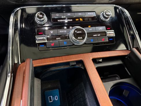 Used 2021 Lincoln Navigator L Reserve image 20