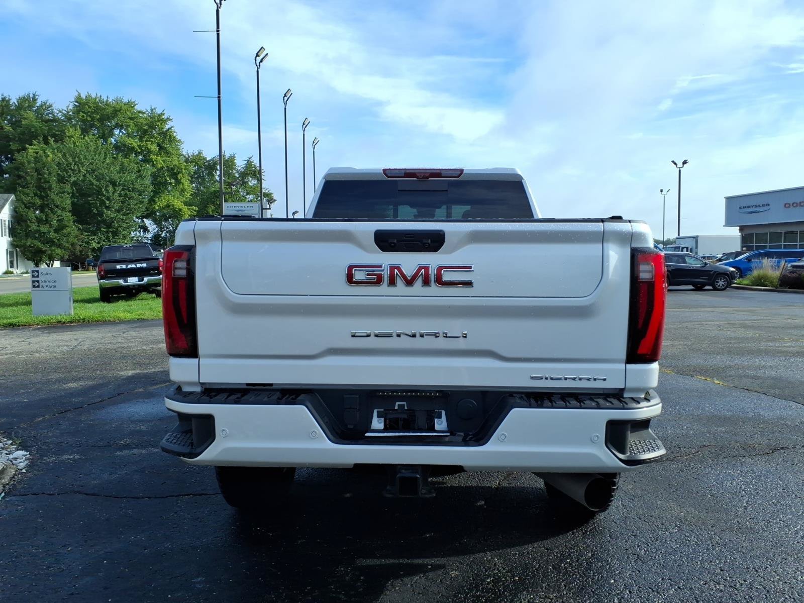 Used 2025 GMC Sierra 2500 Denali w/ Denali Reserve Package AWD/4WD image 6