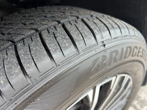 Used 2025 Volkswagen Tiguan S w/ 18" Wheel Package FWD image 8