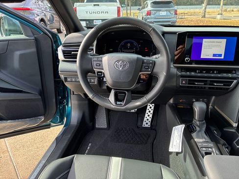 New 2026 Toyota Camry SE image 18