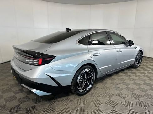 Used 2024 Hyundai Sonata SEL w/ Convenience Package image 3