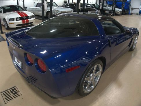 Used 2007 Chevrolet Corvette Coupe w/ Preferred Equipment Group RWD image 6