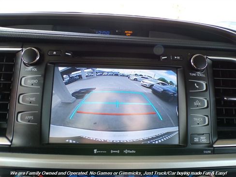 Used 2019 Toyota Highlander XLE image 41