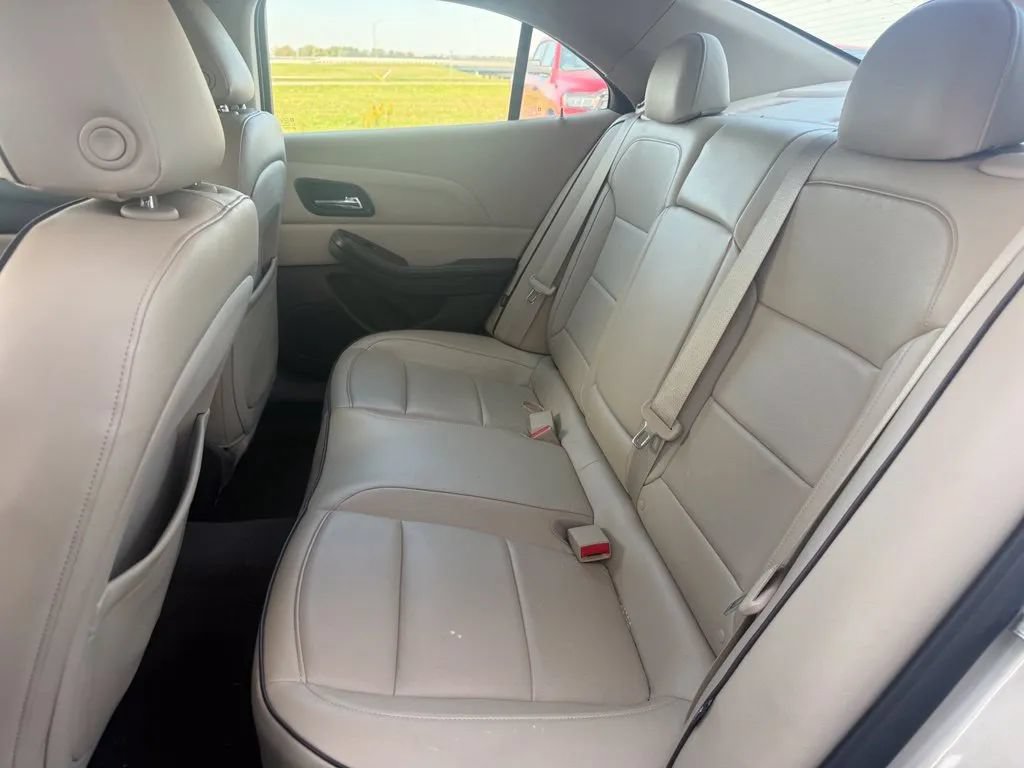 Used 2013 Chevrolet Malibu LT FWD image 14