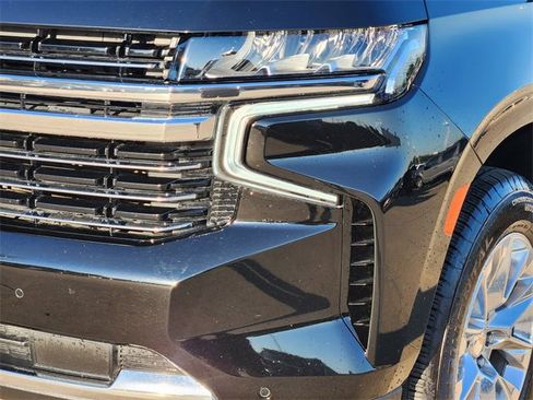 Used 2022 Chevrolet Tahoe LT w/ Luxury Package RWD image 17