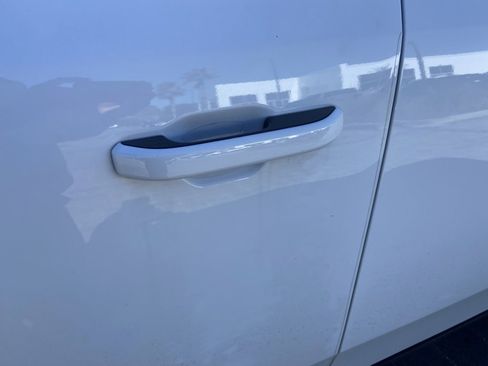 Used 2023 Jeep Grand Wagoneer Series III w/ Rear Seat Video Group 1 image 9