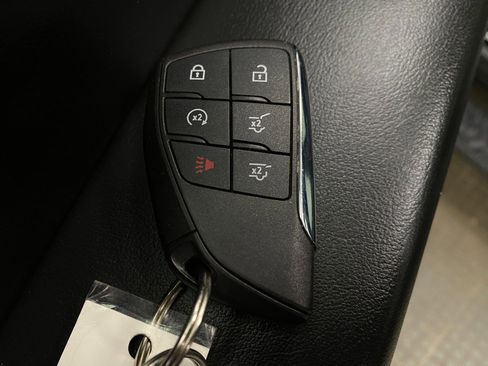 Used 2023 Chevrolet Tahoe Z71 w/ Luxury Package image 35