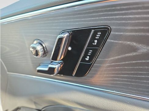 Used 2024 Cadillac Lyriq Luxury AWD/4WD image 41