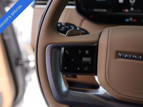 Used 2025 Land Rover Range Rover Autobiography AWD/4WD image 14