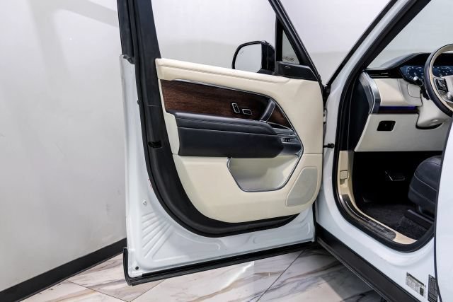 Used 2023 Land Rover Range Rover SE AWD/4WD image 52