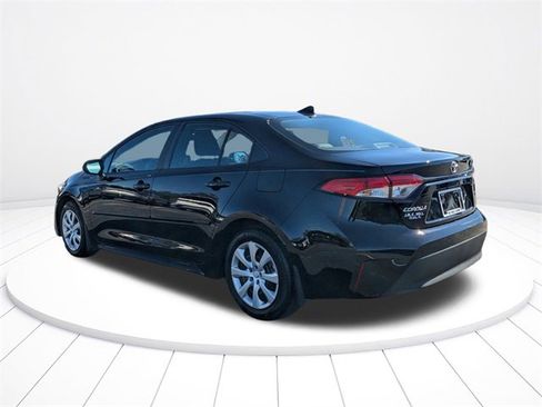 Used 2024 Toyota Corolla LE image 5