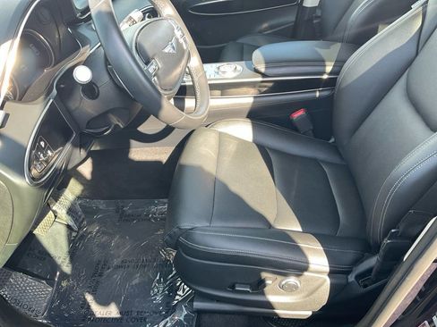 Used 2025 Genesis GV70 2.5T image 12