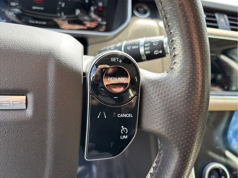 Used 2020 Land Rover Range Rover Sport SE image 30