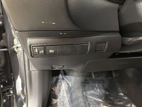 Used 2024 Toyota Corolla SE w/ SE Premium Package image 30