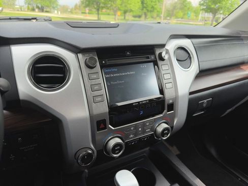 Used 2019 Toyota Tundra Limited w/ Limited Premium Package AWD/4WD image 12