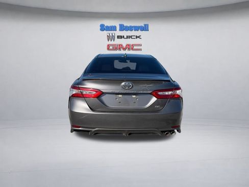Used 2020 Toyota Camry SE FWD image 8