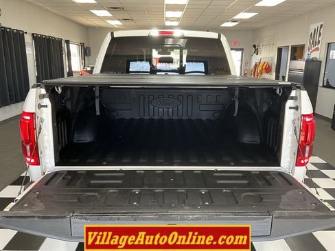 Used 2016 Ford F150 Platinum w/ Equipment Group 701A Luxury image 33