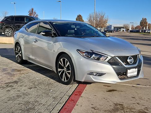 Used 2018 Nissan Maxima 3.5 SV image 4