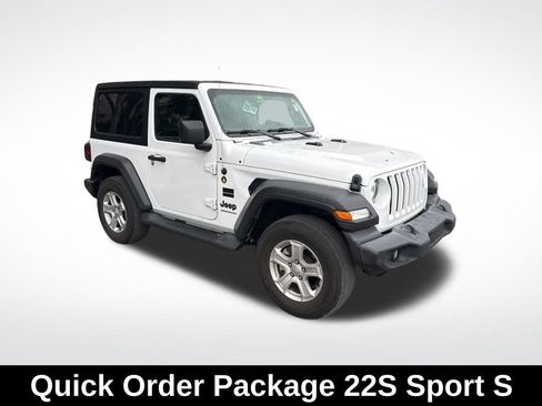 Used 2022 Jeep Wrangler Sport S image 2