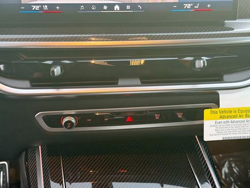 New 2026 BMW X7 M60i w/ Climate Comfort Package image 36