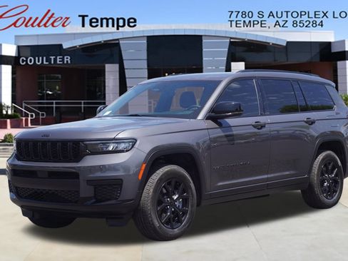 Used 2025 Jeep Grand Cherokee L Altitude RWD image 1
