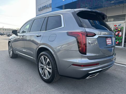Used 2021 Cadillac XT6 Premium Luxury image 3