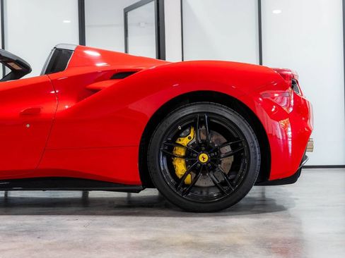 Used 2018 Ferrari 488 Spider RWD image 29