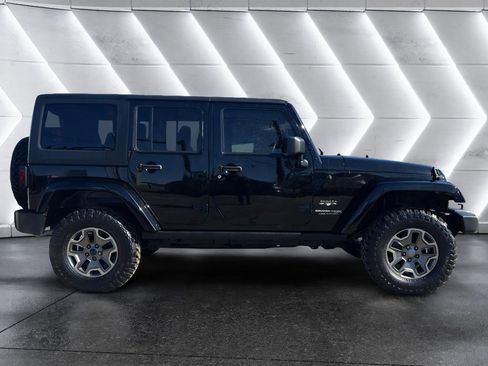 Used 2018 Jeep Wrangler Unlimited Sahara image 8