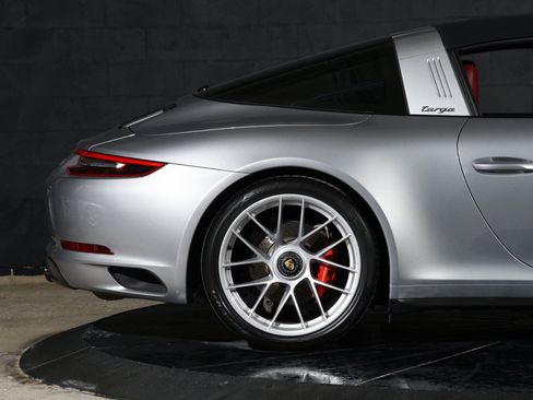 Used 2018 Porsche 911 Targa 4 GTS AWD/4WD image 13