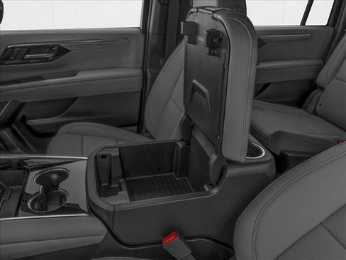 New 2026 Chevrolet Suburban Premier image 10
