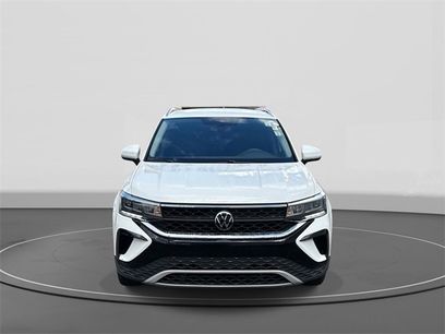 Certified 2023 Volkswagen Taos SE w/ Black Wheel Package