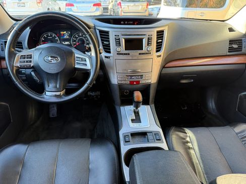 Used 2013 Subaru Outback 3.6R Limited w/ Moonroof Pkg AWD/4WD image 16
