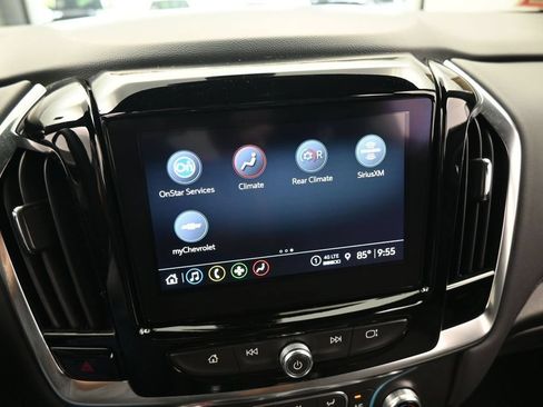 Used 2023 Chevrolet Traverse LT FWD image 25