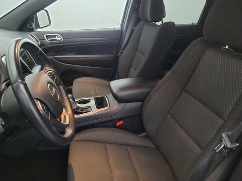 Used 2021 Jeep Grand Cherokee Laredo image 17