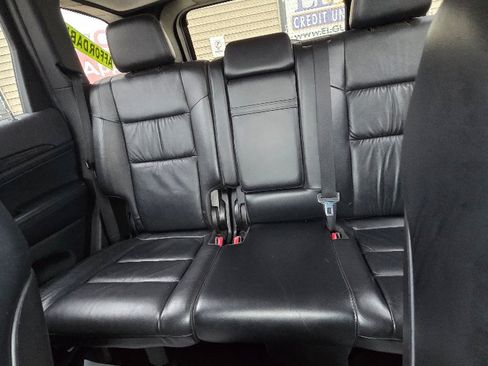 Used 2013 Jeep Grand Cherokee Laredo image 28