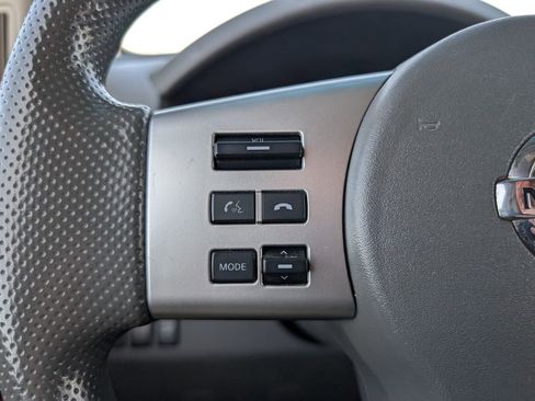 Used 2019 Nissan Frontier SV image 14