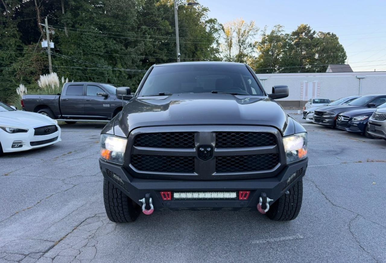 Used 2018 RAM 1500 Express w/ Express Value Package RWD image 3