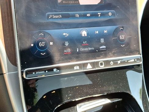 Used 2024 Mercedes-Benz C 300 4MATIC Sedan image 18