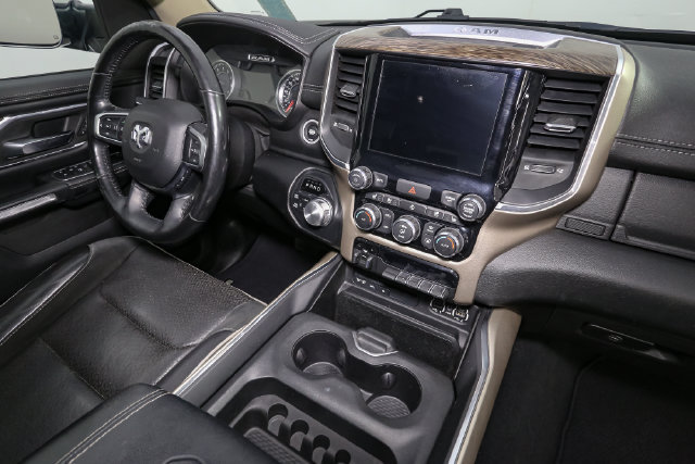 Used 2019 RAM 1500 Laramie AWD/4WD image 18