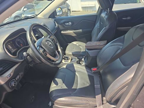 Used 2018 Jeep Cherokee Limited AWD/4WD image 13